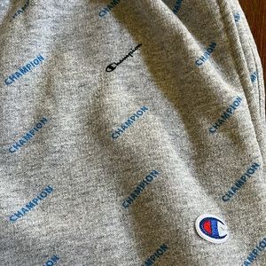 NWOT • MEN’S CHAMPION SWEATPANTS
